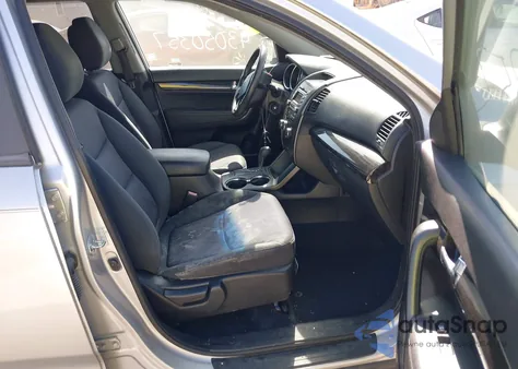 2011 Kia Sorento Lx z USA, uszkodzony, nr VIN 5XYKTDA1XBG100957